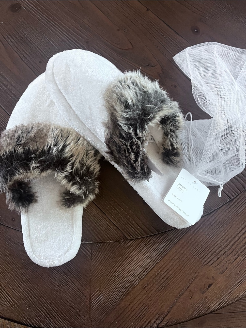 Pottery Barn Ombré Slippers Size L NWT